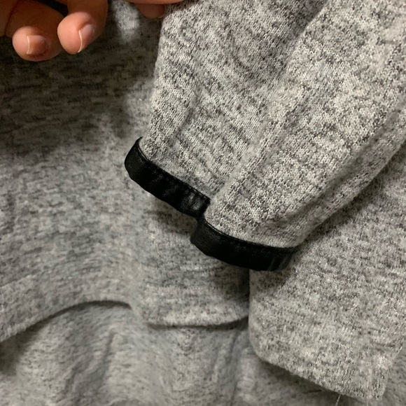 ULTRA soft Zara grey sweater - Picture 3 of 3